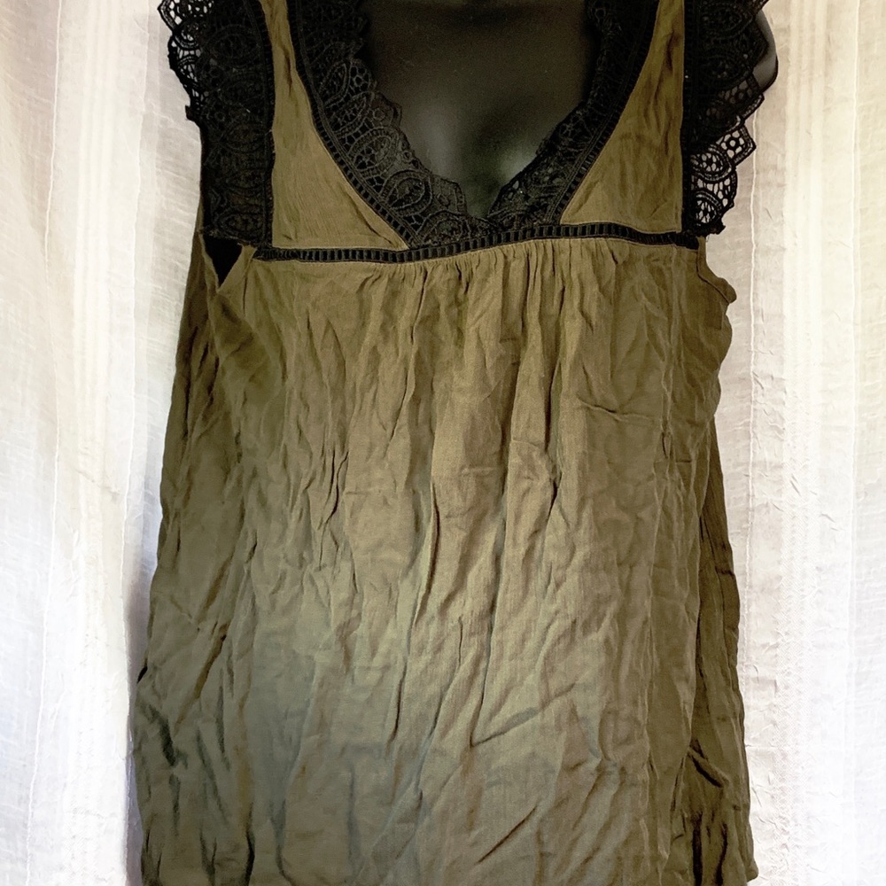 True self olive green & black Top Sz xl